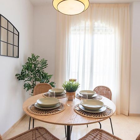 Apartment & Pool In Malaga City Center ภายนอก รูปภาพ