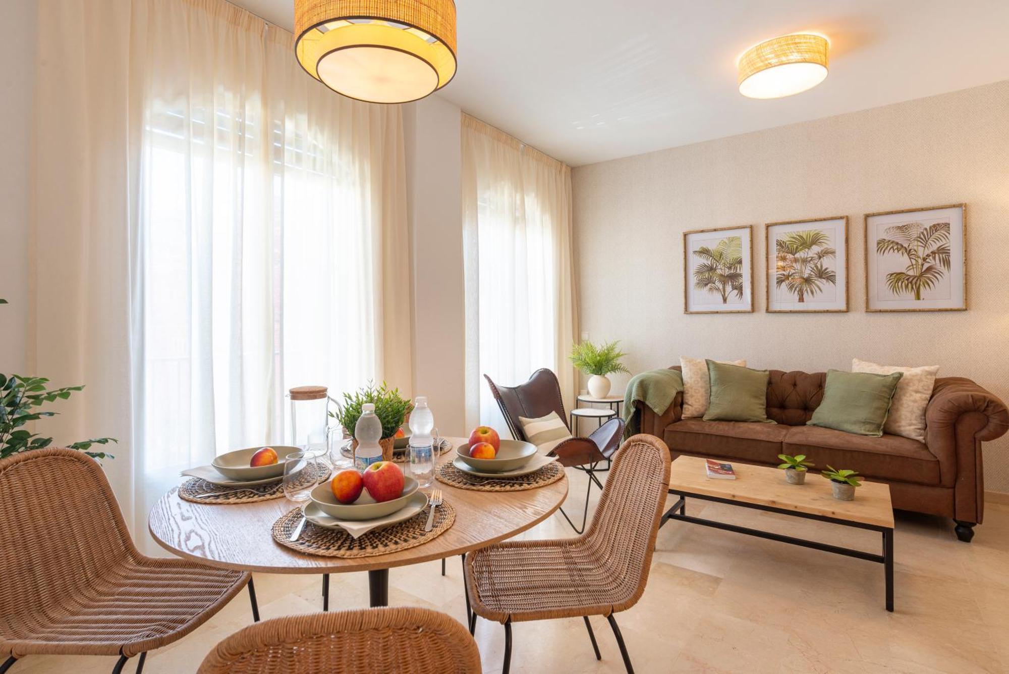 Apartment & Pool In Malaga City Center ภายนอก รูปภาพ
