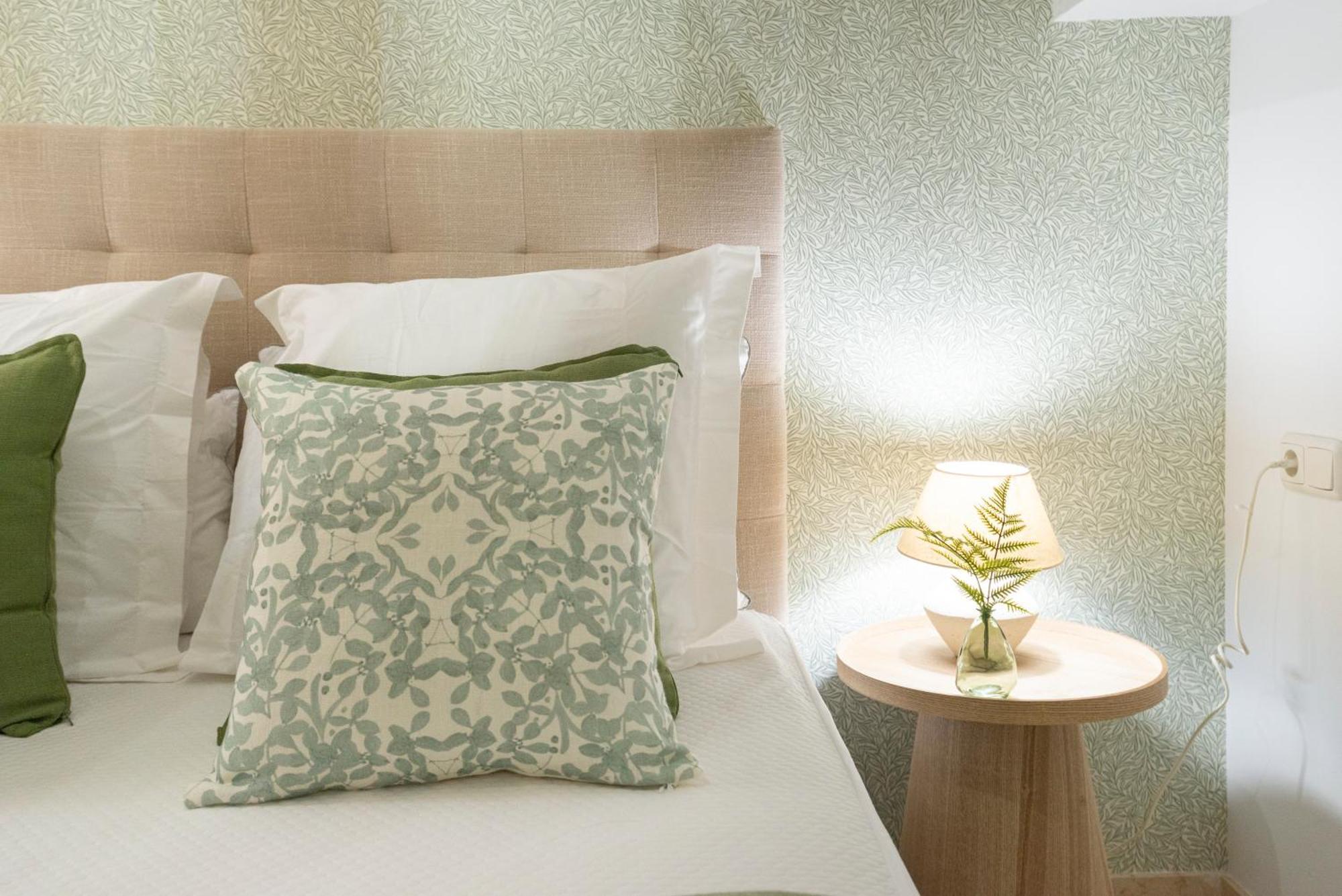 Apartment & Pool In Malaga City Center ภายนอก รูปภาพ